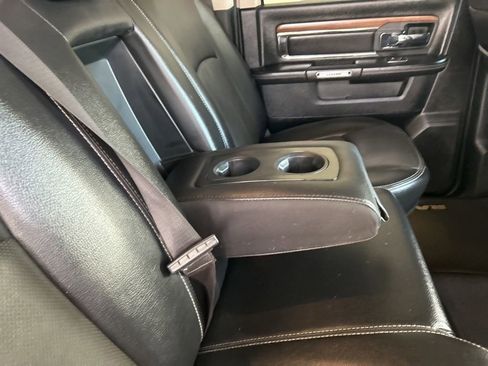 Used 2018 RAM 1500 Laramie w/ Convenience Group image 32
