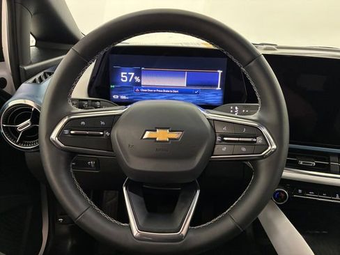 Certified 2025 Chevrolet Equinox EV LT FWD image 22