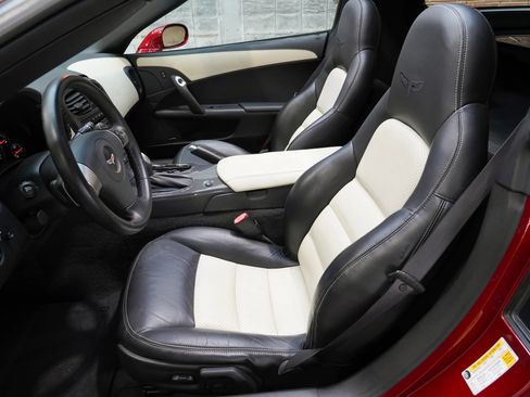 Used 2008 Chevrolet Corvette Coupe w/ Preferred Equipment Group RWD image 37