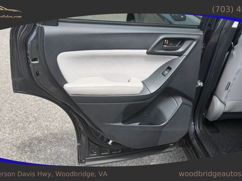 Used 2016 Subaru Forester 2.5i Premium w/ Popular Package #2 AWD/4WD image 11