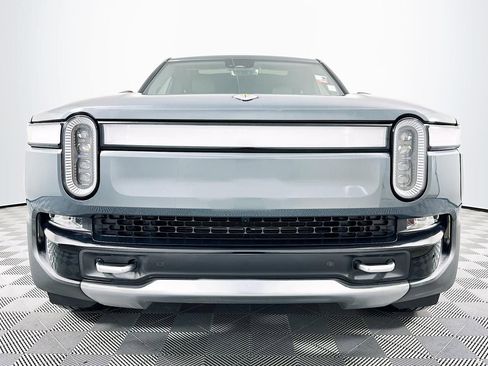 Used 2022 Rivian R1T Adventure image 3