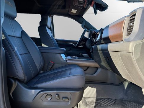 Used 2024 Chevrolet Silverado 2500 High Country image 15