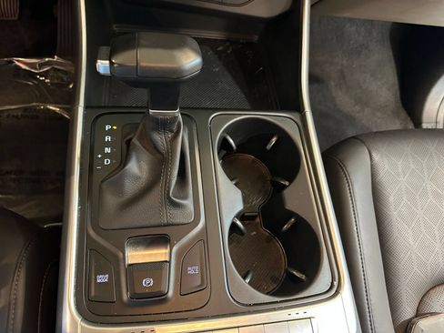 Used 2026 Kia Carnival FWD image 44