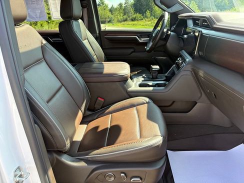 Used 2024 GMC Sierra 1500 Denali w/ Technology Package AWD/4WD image 46