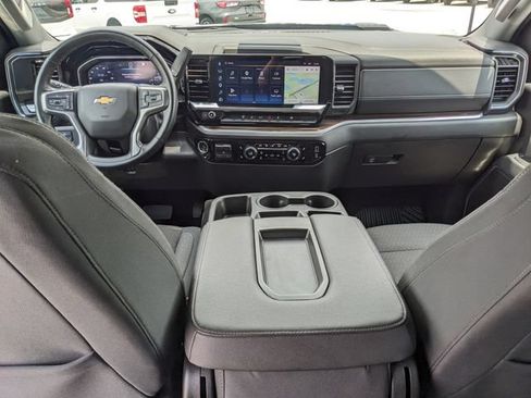 Used 2025 Chevrolet Silverado 2500 LT w/ Convenience Package AWD/4WD image 14
