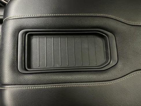 Used 2023 GMC Yukon SLT image 20