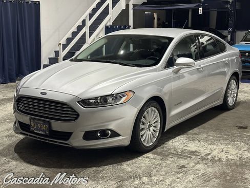 Used 2015 Ford Fusion SE w/ Equipment Group 502A FWD image 5