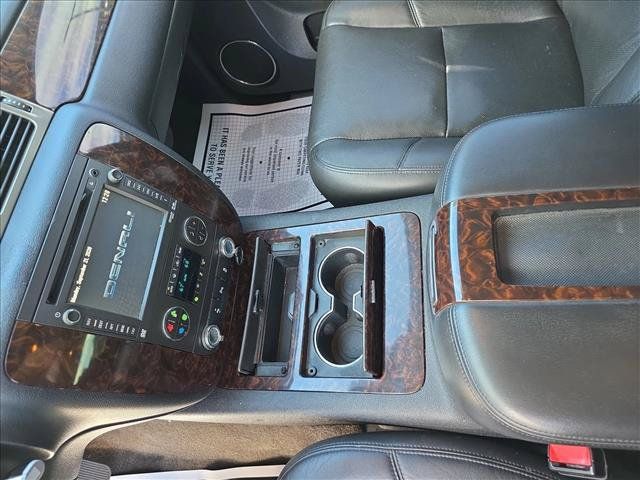 Used 2012 GMC Yukon XL Denali AWD/4WD image 24