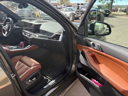 Used 2026 BMW X5 xDrive40i w/ M Sport Package image 28