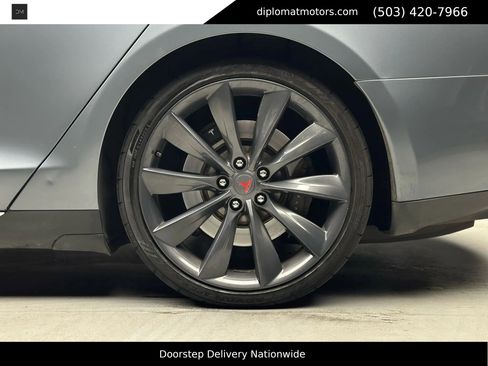 Used 2013 Tesla Model S Performance image 34
