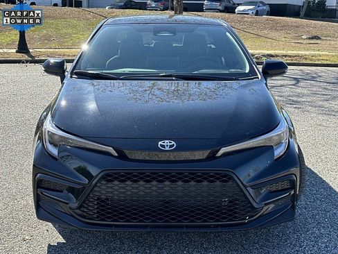 Used 2026 Toyota Corolla SE w/ SE Package image 2