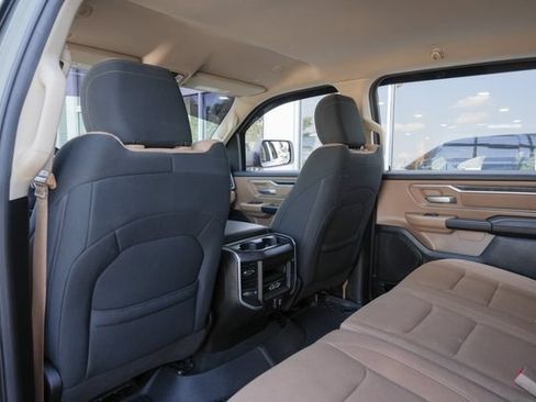 Used 2020 RAM 1500 Big Horn AWD/4WD image 40