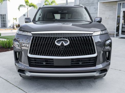 Certified 2026 INFINITI QX80 Luxe w/ Cargo Package AWD/4WD image 5