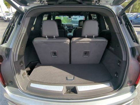 Used 2025 Cadillac XT6 Premium Luxury w/ Technology Package image 14