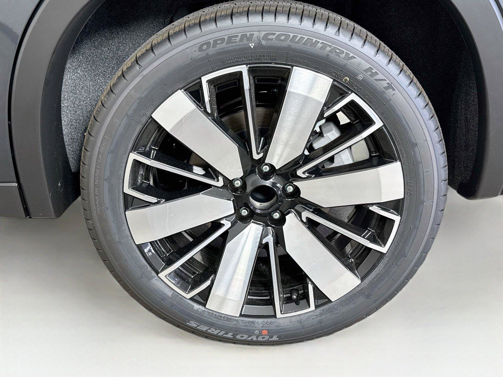 New 2026 Mitsubishi Outlander SE FWD image 37