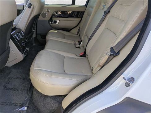 Used 2020 Land Rover Range Rover HSE image 18