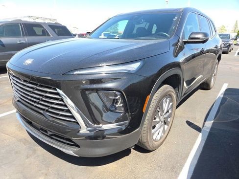 Used 2025 Buick Enclave Preferred image 1