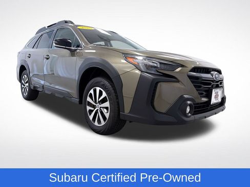 Certified 2025 Subaru Outback Premium AWD/4WD image 1