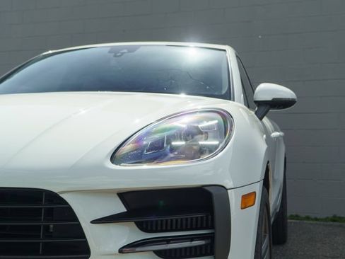 Certified 2019 Porsche Macan S AWD/4WD image 11