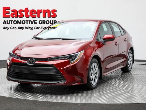 Used 2023 Toyota Corolla LE image 1