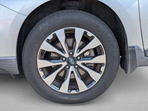 Used 2017 Subaru Outback 2.5i Limited AWD/4WD image 23