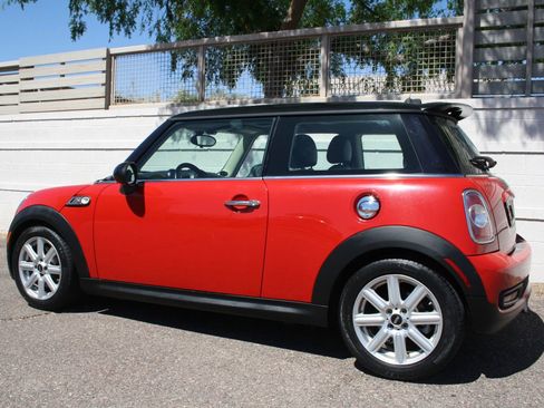 Used 2013 MINI Cooper S image 12