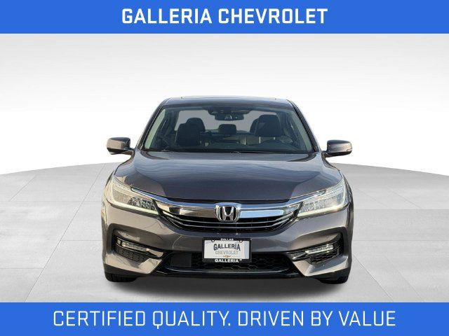 Used 2017 Honda Accord Touring image 3
