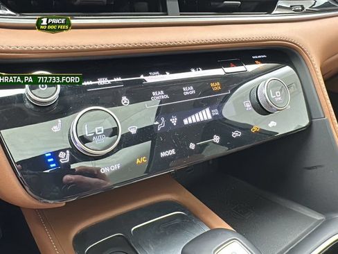 Used 2024 INFINITI QX60 Sensory AWD/4WD image 19