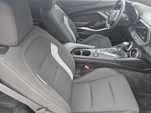Used 2018 Chevrolet Camaro SS RWD image 17