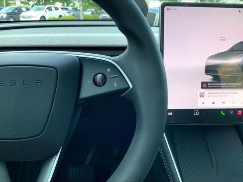 Used 2026 Tesla Model Y 2WD image 23