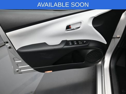 Used 2018 Toyota Prius Four w/ Advanced Technology Package FWD image 11