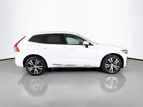 Certified 2023 Volvo XC60 B5 Plus AWD/4WD image 8