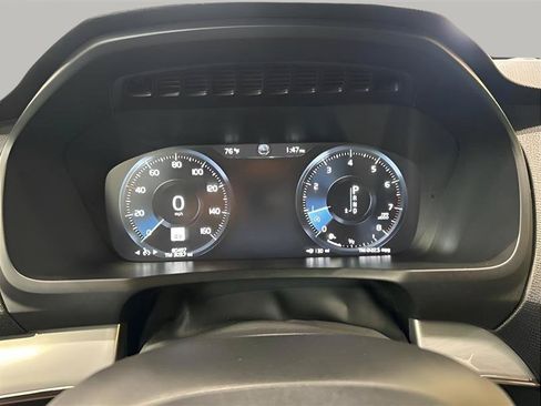 Used 2016 Volvo XC90 T6 Momentum AWD/4WD image 19