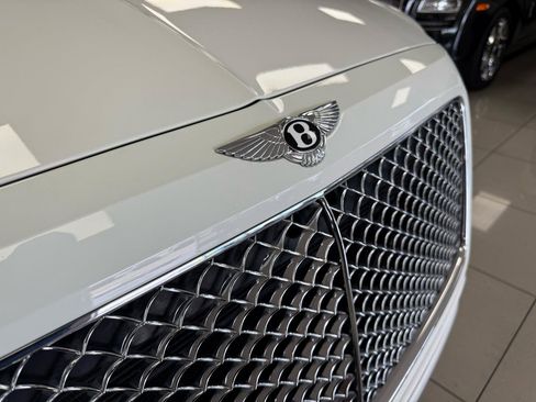 Used 2018 Bentley Bentayga Mulliner AWD/4WD image 46