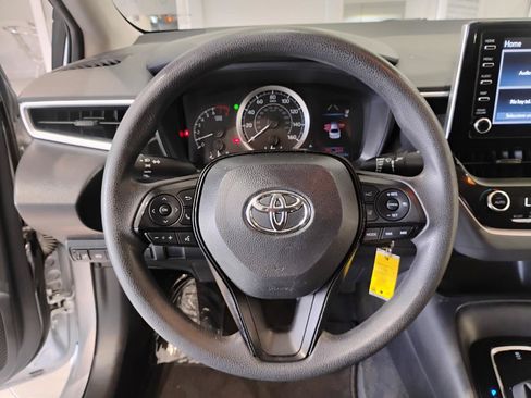 Used 2020 Toyota Corolla LE FWD image 73