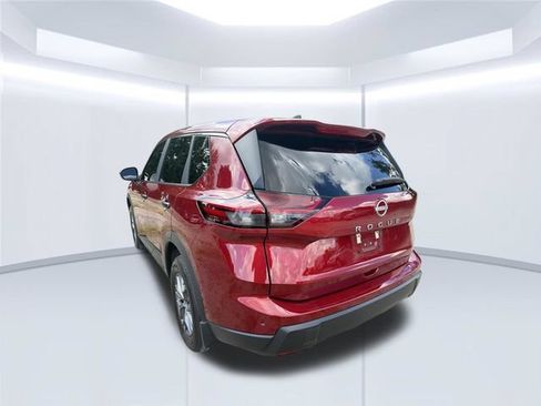Used 2026 Nissan Rogue S FWD image 8