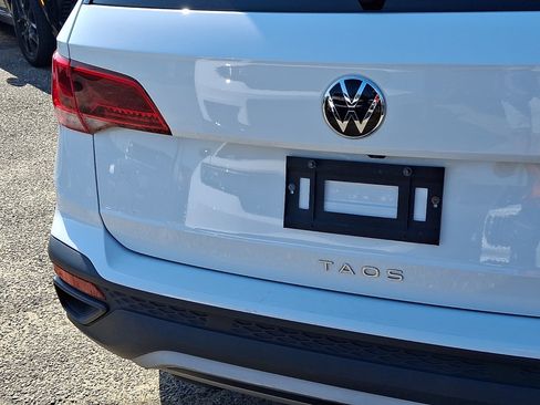 Used 2022 Volkswagen Taos S w/ IQ Drive S Package AWD/4WD image 17