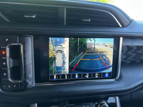 Used 2023 GMC Yukon Denali AWD/4WD image 20