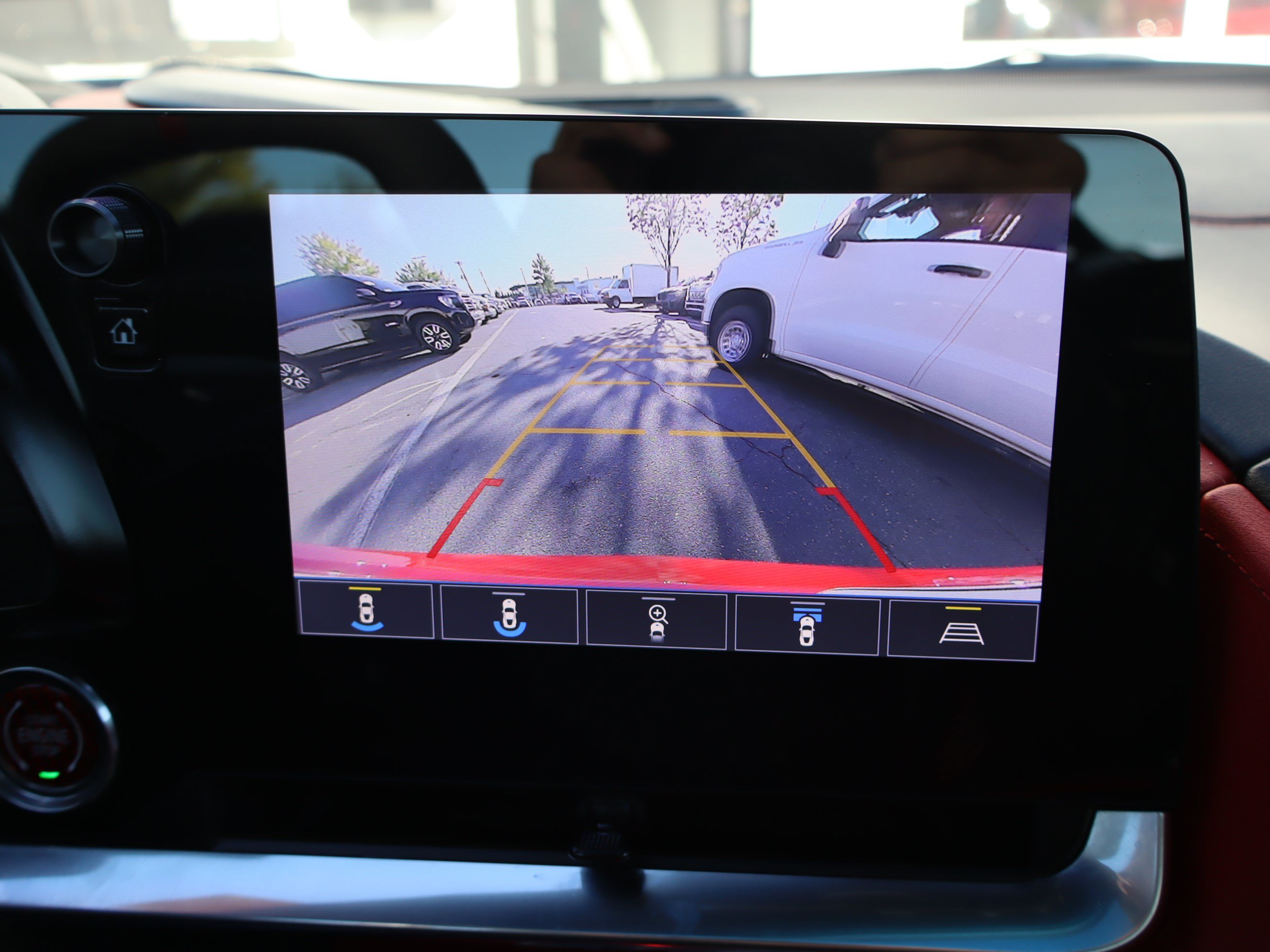 Used 2020 Chevrolet Corvette Stingray Preferred Cpe w/ 2LT Preferred Equipment Group RWD image 26