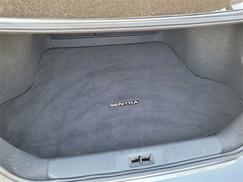 Used 2023 Nissan Sentra SR w/ SR Premium Package image 27