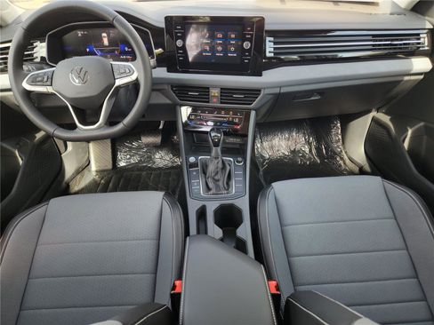New 2025 Volkswagen Jetta SE image 11