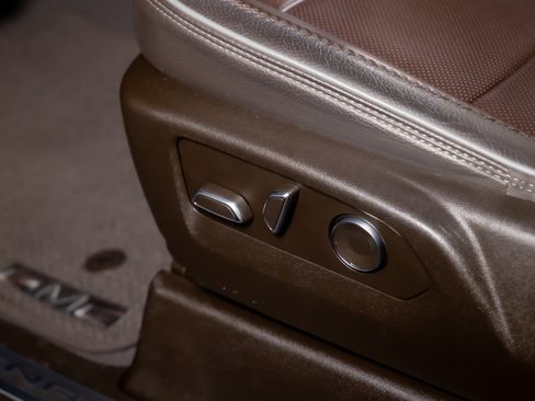 Used 2024 GMC Sierra 1500 Denali w/ Denali Reserve Package image 15