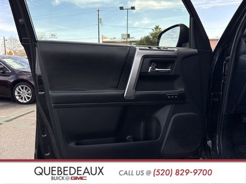 Used 2015 Toyota 4Runner Limited image 12