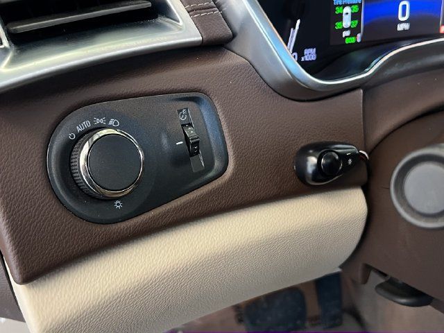 Used 2015 Cadillac SRX Luxury w/ Driver Awareness Package FWD image 24