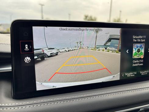 Used 2023 Genesis G70 2.0T image 29