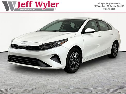Certified 2024 Kia Forte LXS FWD image 1