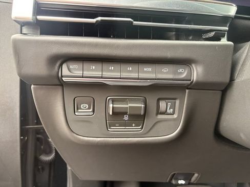 Used 2026 Cadillac Escalade Platinum Sport w/ LPO, ONYX Package AWD/4WD image 24