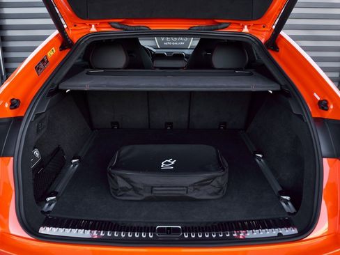 Used 2025 Lamborghini Urus SE image 16