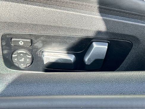 Used 2025 BMW M850i xDrive Coupe image 23