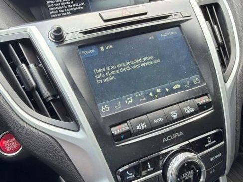 Used 2018 Acura TLX FWD image 11